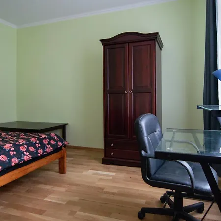 Hot Ernestines 7-3 Enjoy The Feel Of And History! Apartment