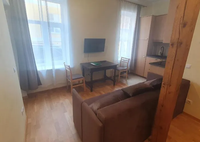 Hot Ernestines 7-3 Enjoy The Feel Of And History! * Riga