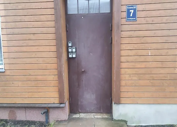 Dzīvoklis Hot Ernestines 7-3 Enjoy The Feel Of And History!