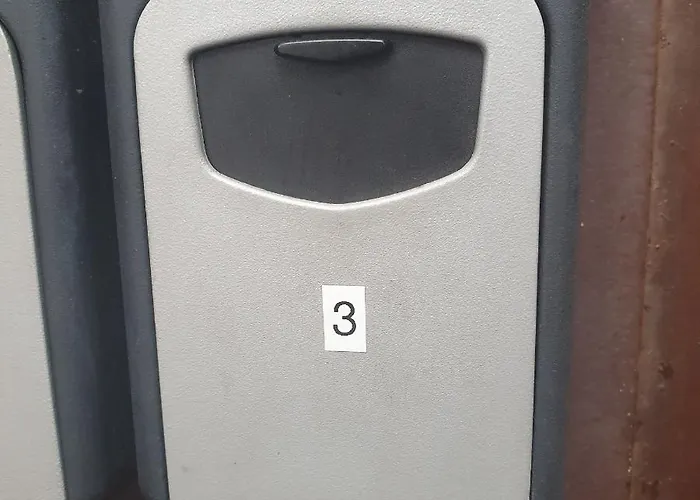 Hot Ernestines 7-3 Enjoy The Feel Of And History! Apartmán Riga